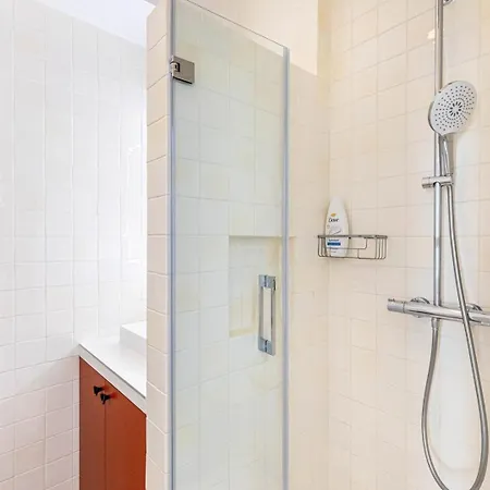 Guestready - Parisian Charm Near Notre-dame * פריז